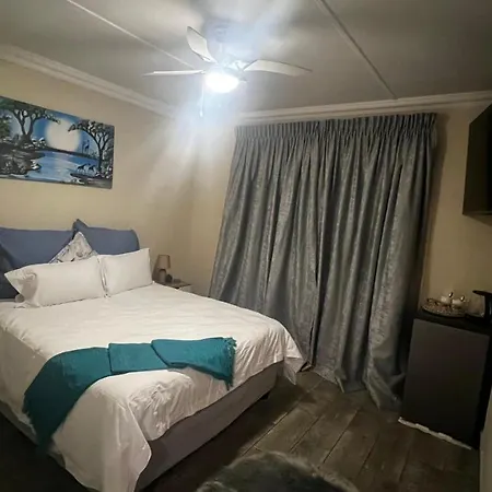Phindulo Bed And Breakfast - No Loadshedding, Smart Tvs & Unlimited Free Fibre Wifi Krugersdorp Exterior photo