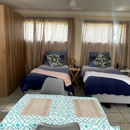 Phindulo Bed And Breakfast - No Loadshedding, Smart Tvs & Unlimited Free Fibre Wifi Krugersdorp Exterior photo