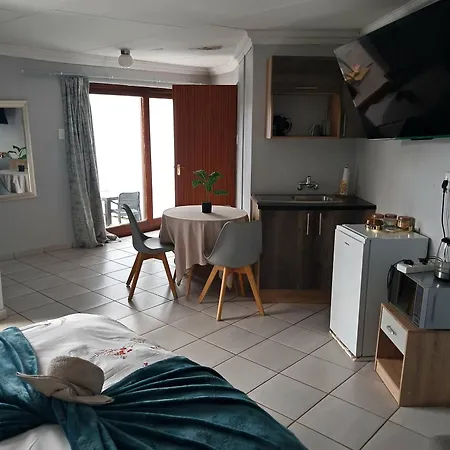 Phindulo Bed And Breakfast - No Loadshedding, Smart Tvs & Unlimited Free Fibre Wifi Krugersdorp Exterior photo