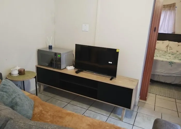 Phindulo Bed And Breakfast - No Loadshedding, Smart Tvs & Unlimited Free Fibre Wifi