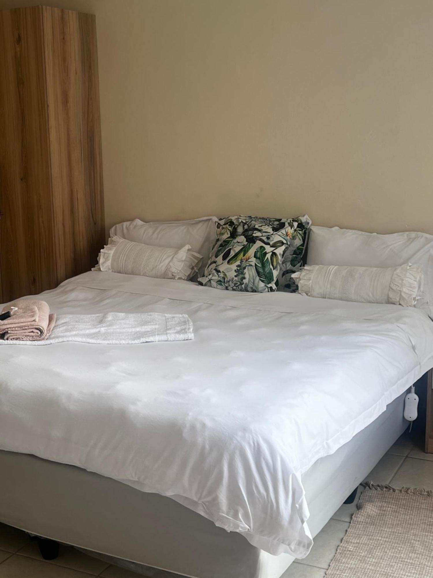 Phindulo - No Loadshedding, Smart Tvs & Unlimited Free Fibre Wifi Bed & Breakfast