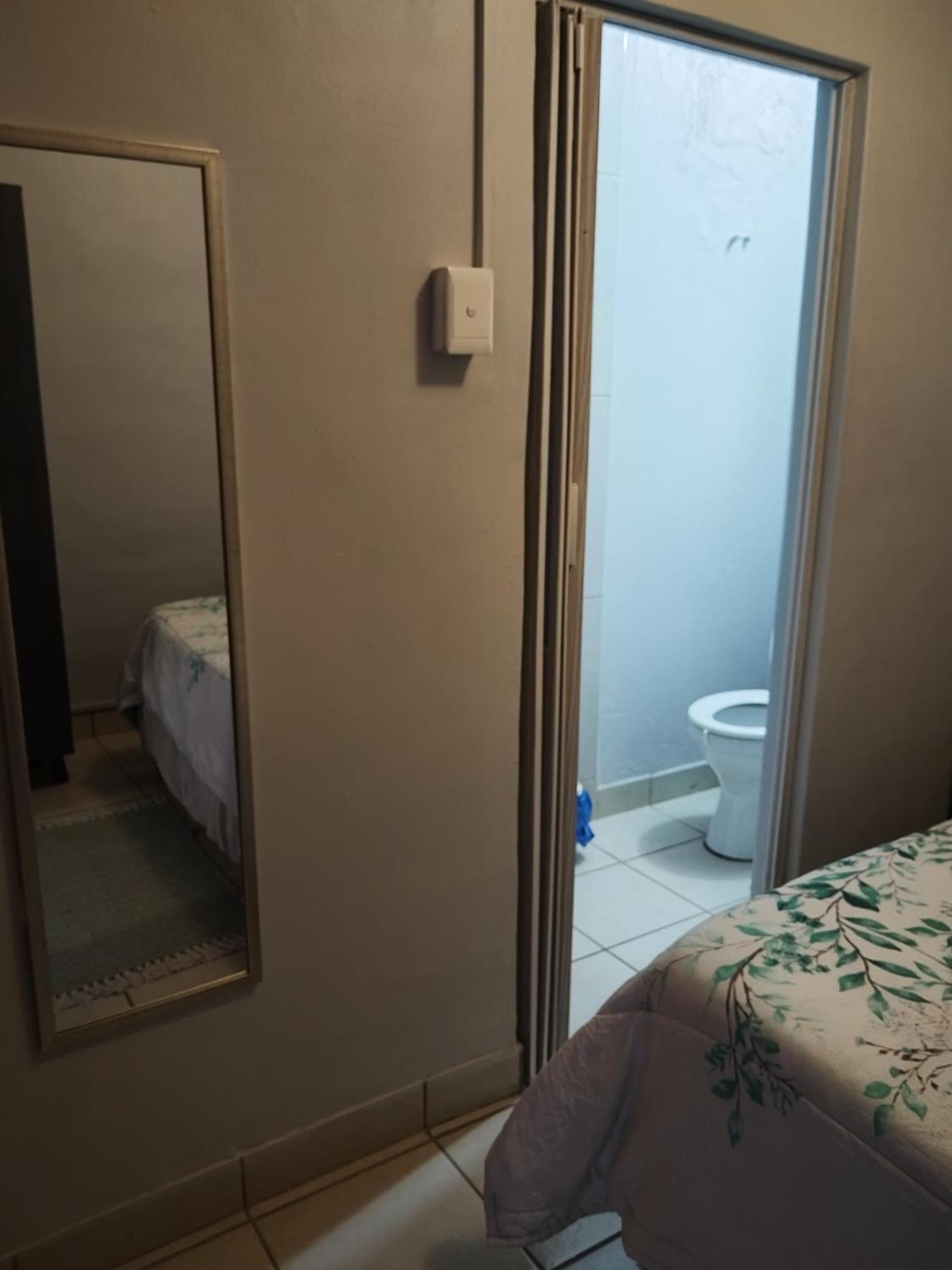Bed & Breakfast Phindulo - No Loadshedding, Smart Tvs & Unlimited Free Fibre Wifi